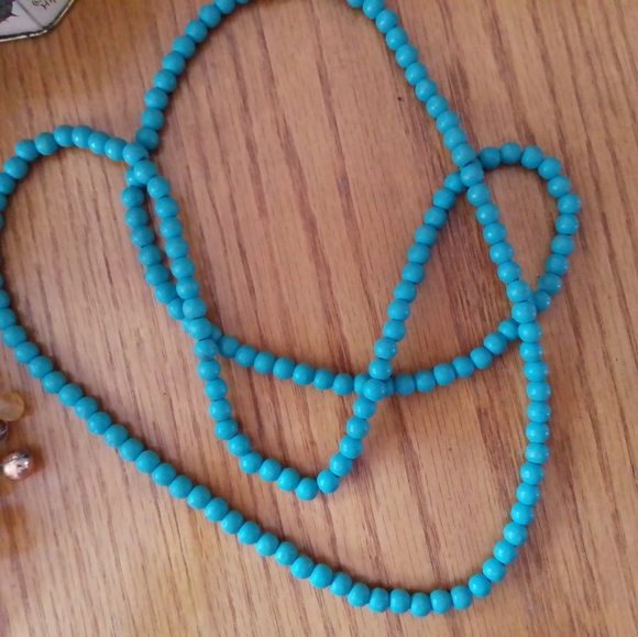 Vintage Turquoise Colored Beads - Picture 3 of 3